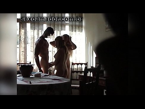 ❤️ Els amics sexuals conviden un home gegant i un trio amb ell ❤ Porno vk al porno ca.hentaisea-com.ru ❌